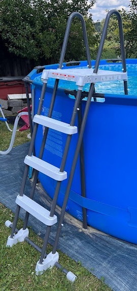 Schodiky k bazenu - 2