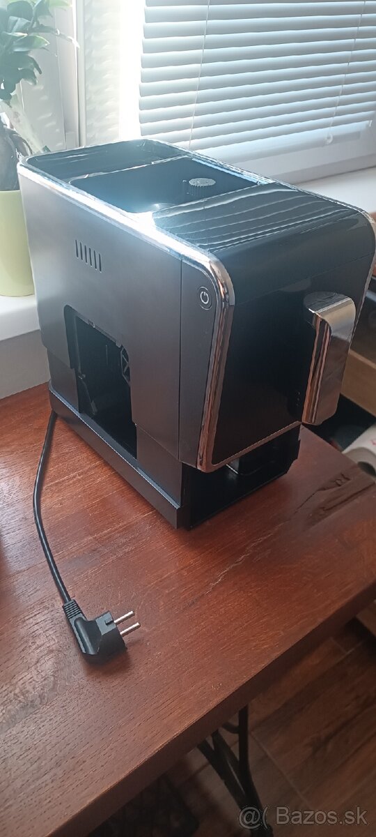 automaticky kavovar s mlynčekom na kávu - 2