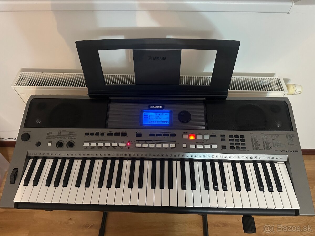 Wamaha PSR E443 - 2
