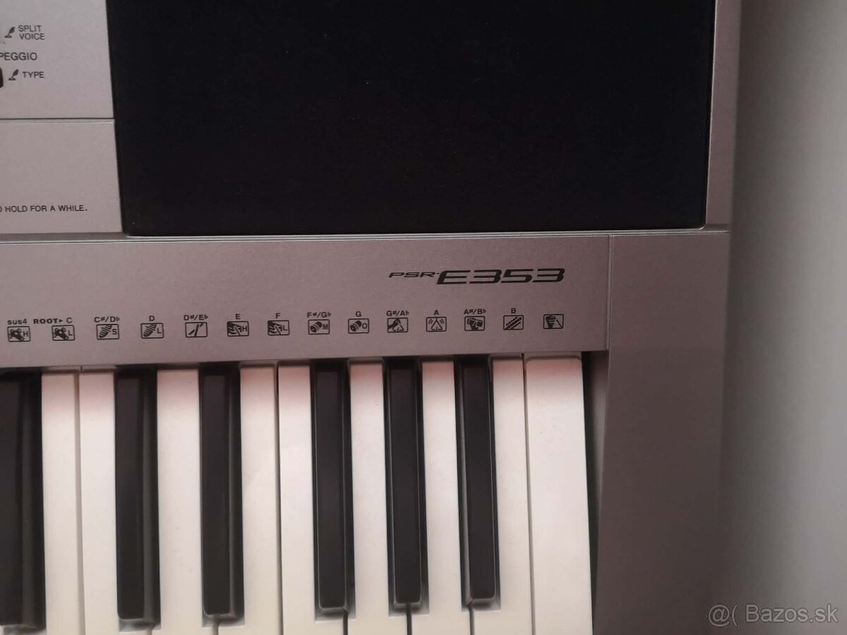 Yamaha PSR-E353 - 2