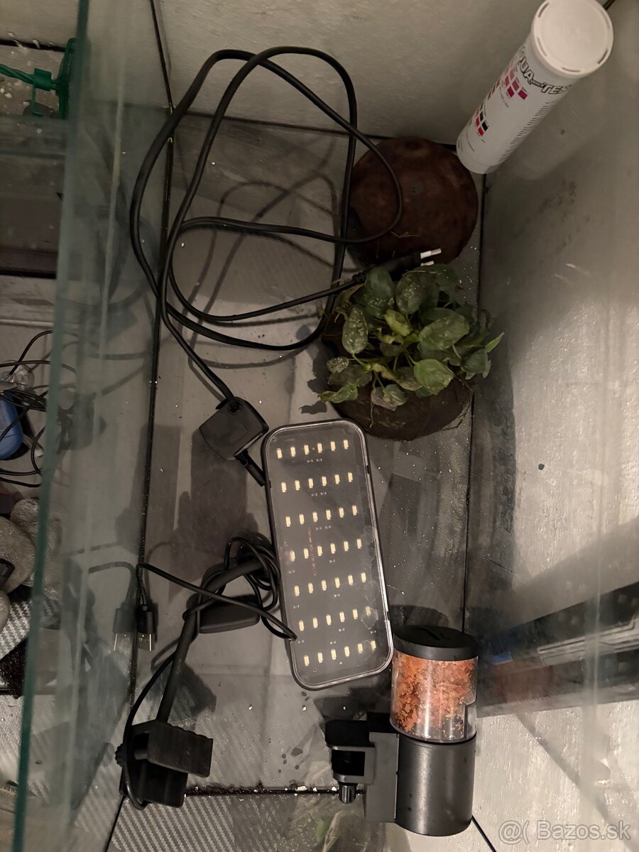 Akvária 3ks,automatické krmitko,filter a ďalšie… - 2