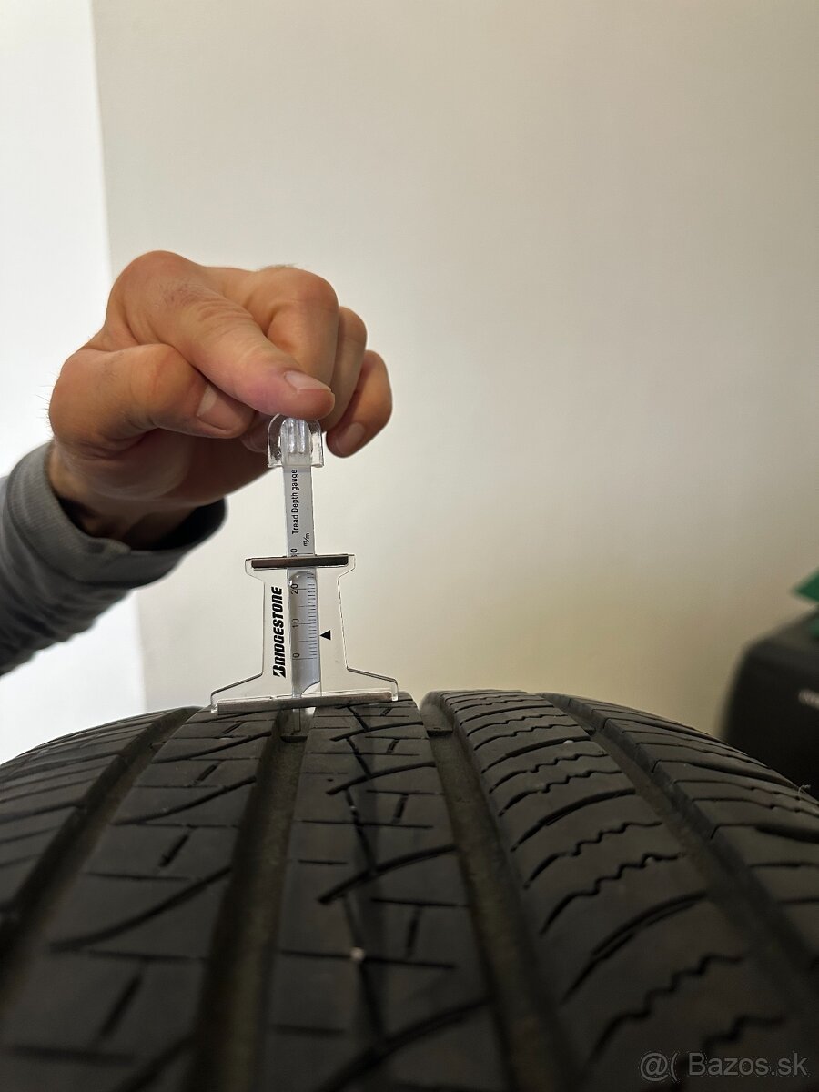 Celoročné pneumatiky Pirelli Scorpion Zero 235/50 R20 104W - 2