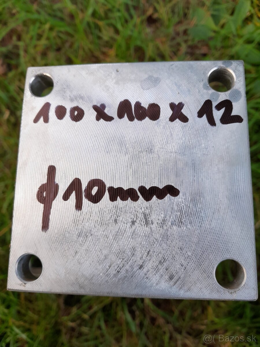 KONZOLA - ZAVES ANTIKORA - NEREZ NEMAGNETICKA 12ks - 2