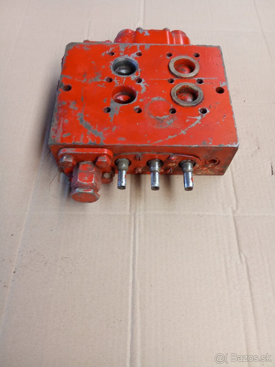 Bielorus hydraulický rozvádzač zadny - 2