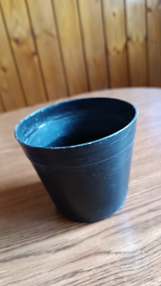 Črepníku plastovy - 2