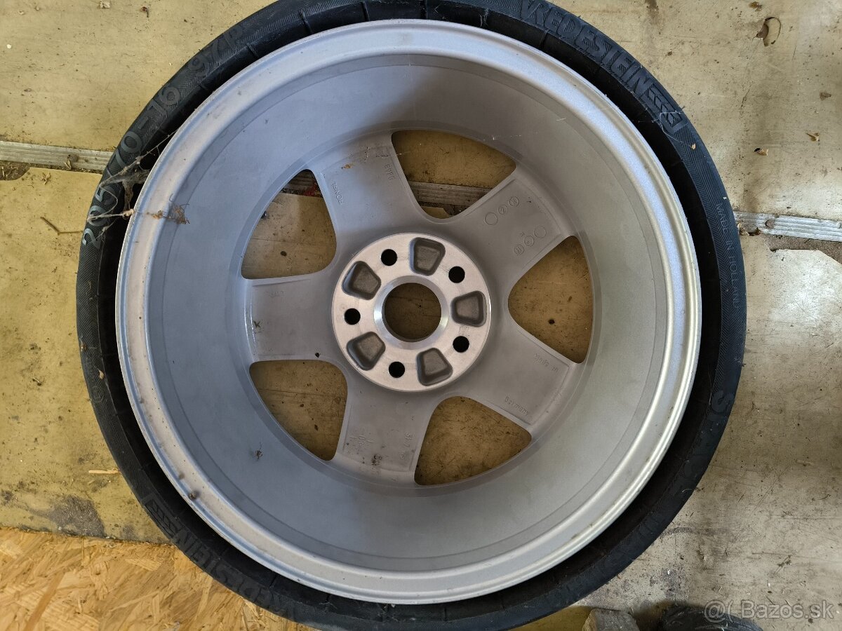 Dojazdové koleso Audi R16 - 2