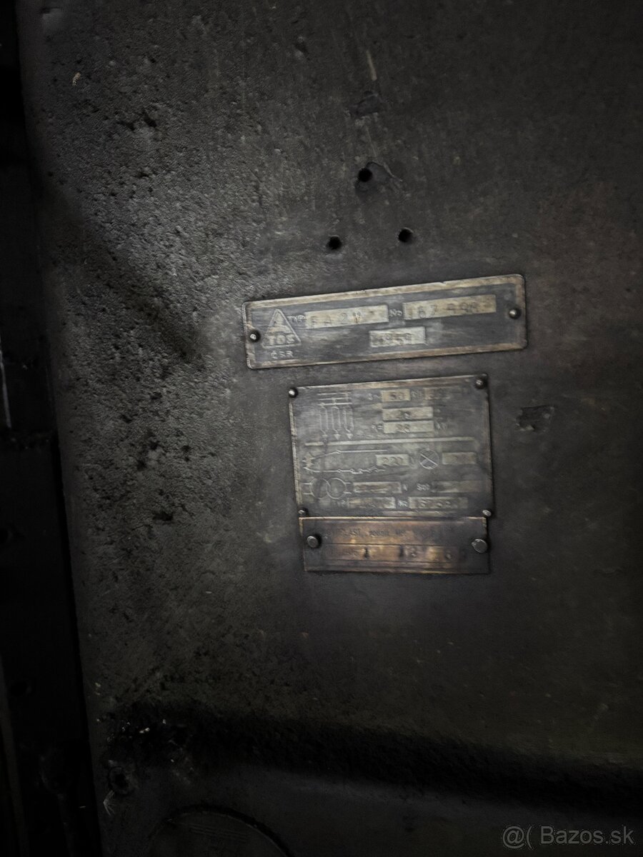 Konzolova frezka - 2