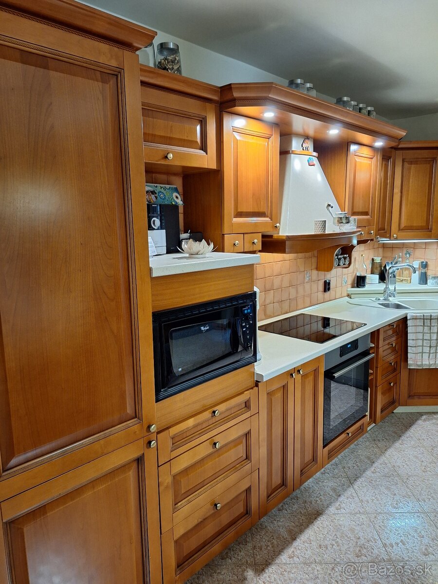 Masív kuchyňa zn.Sýkora - 2