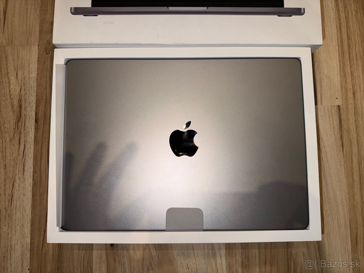 Apple MacBook pro 14” M3 512GB TOP Stav (18.11 CENA 950€) - 2