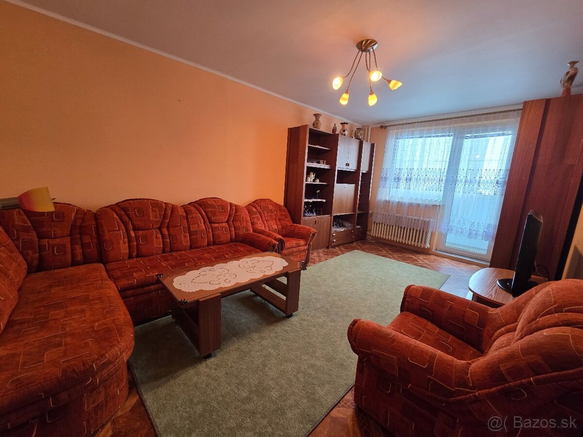 Ponúkam na prenájom 3 izbový byt s balkónom v Poprade časť M - 2