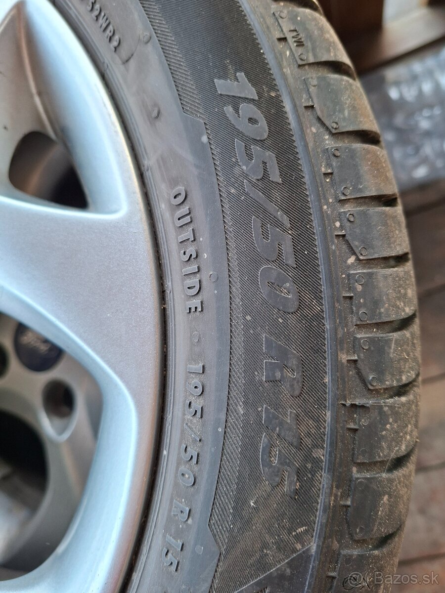 Predám letne pneu ford fiesta - 2