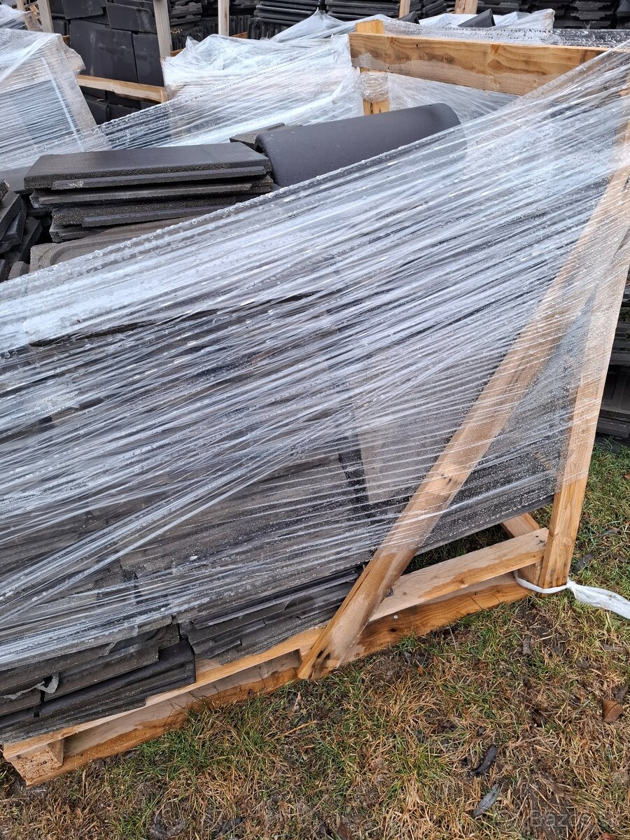 Predám škridľu terran zenit Evo cena 0,50 - 2