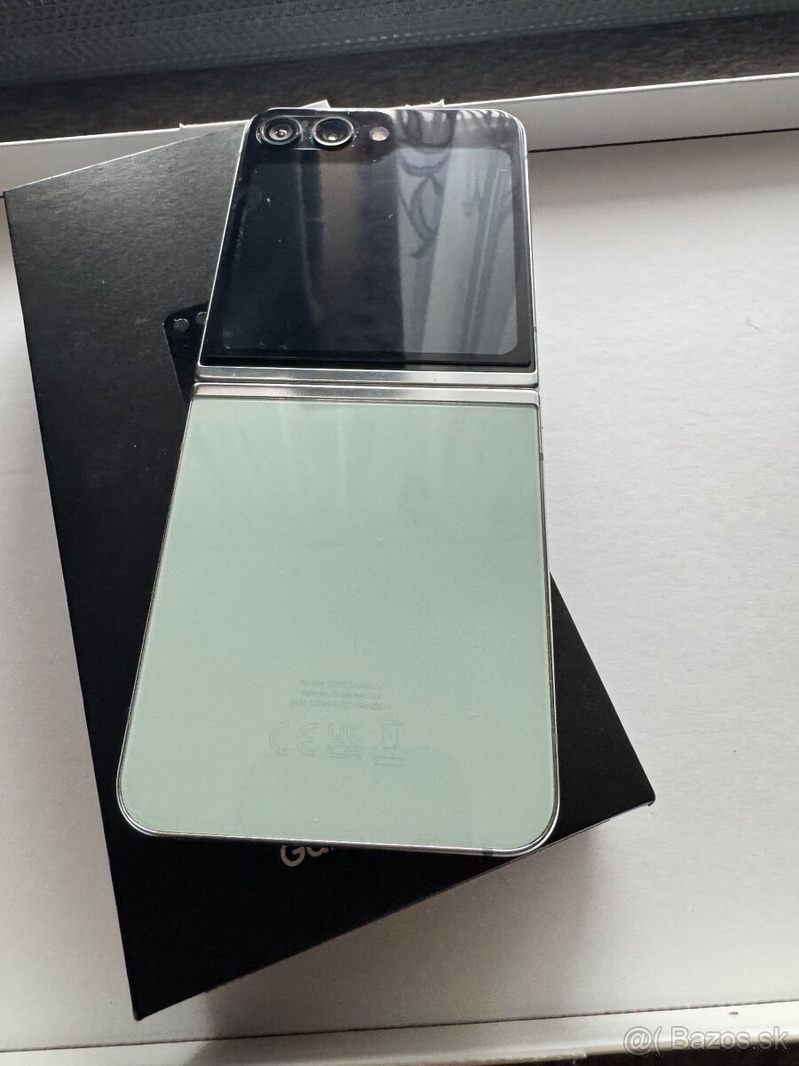 Samsung Galaxy Z flip5 256GB - 2
