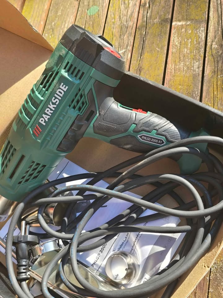 Parkside horkovzdušná pištoľ - 2