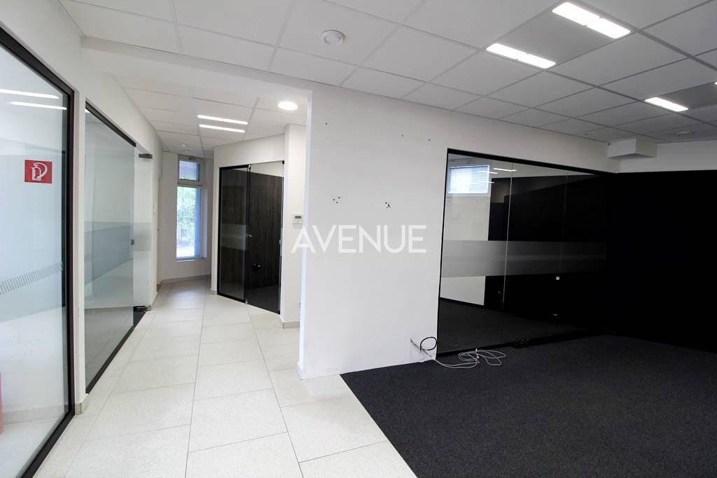 PRENÁJOM - kompletne zariadené admin. priestory , Ružinov. - 2