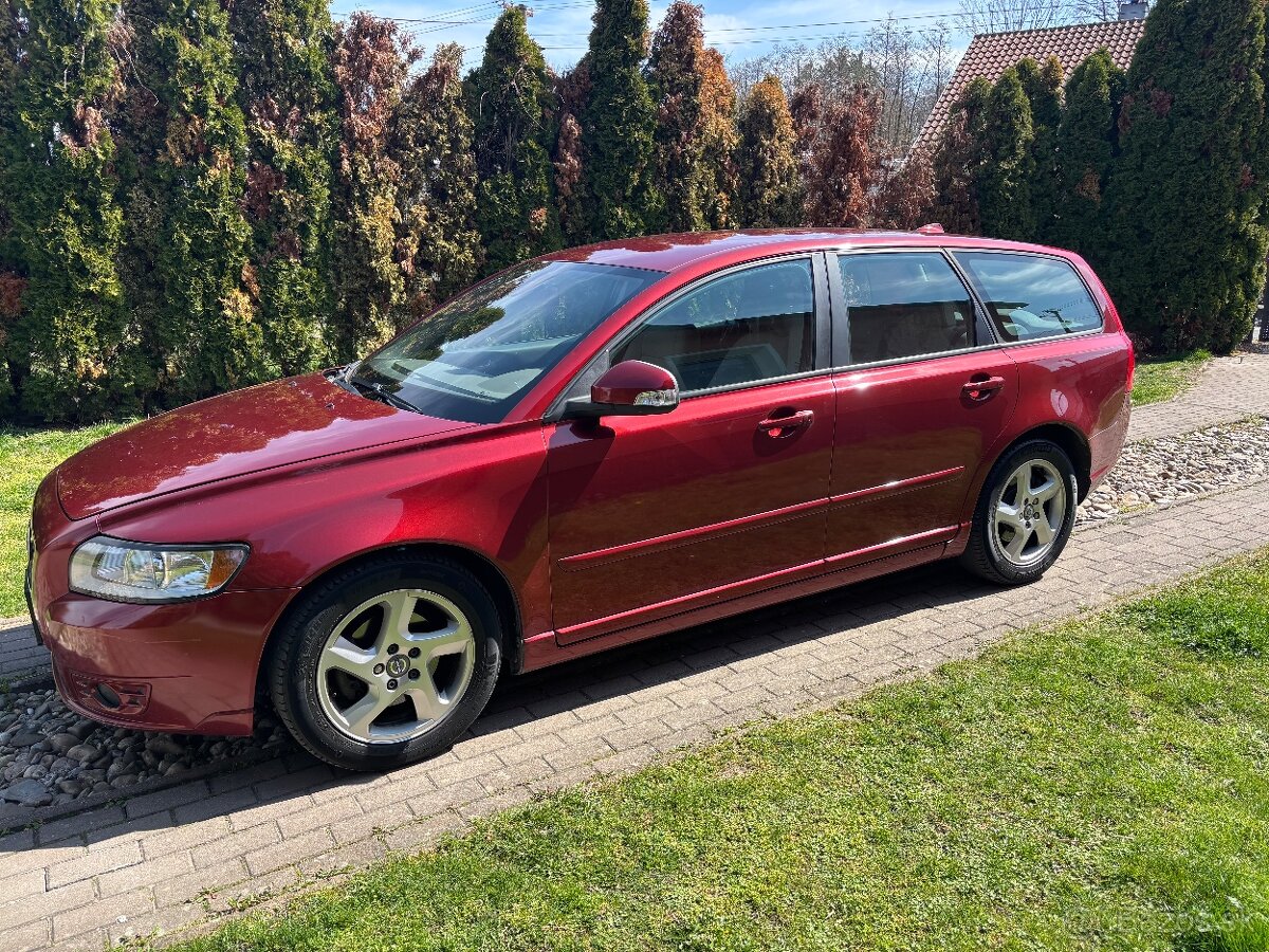 Predám VOLVO V 50 1.6 D - 2