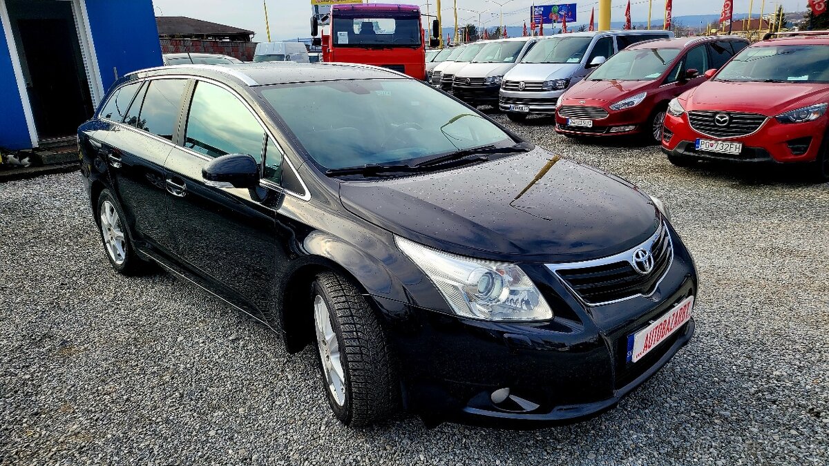 Toyota Avensis Combi 2.0 D-4D Exclusive - 2