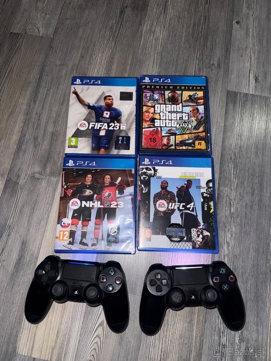 PS4 Slim + 2 ovládače + 4 hry - 2
