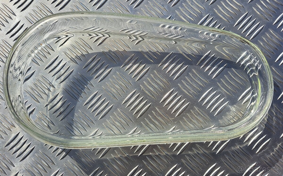 SKLO SVETLA - VW GOLF 4 (R.97- 03) - 2