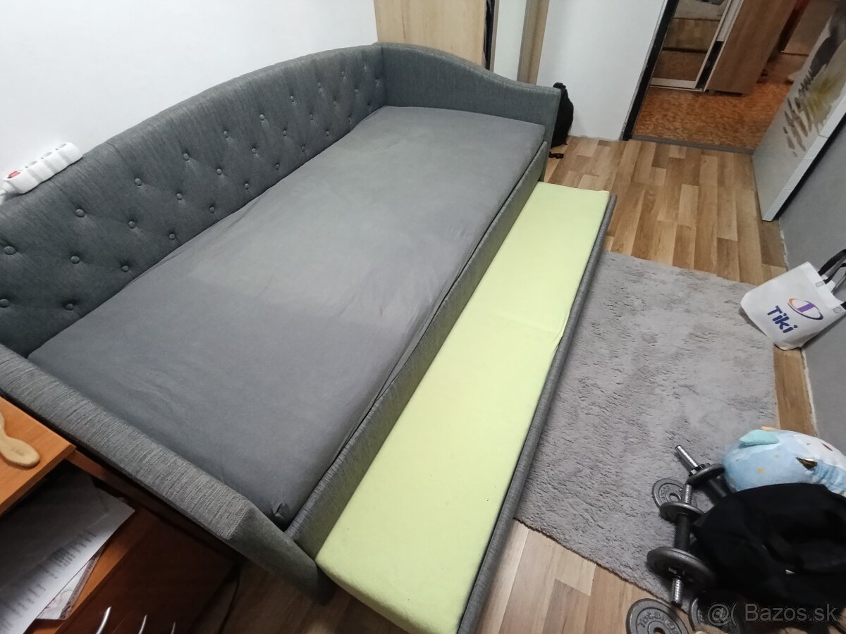 Posteľ. - 2