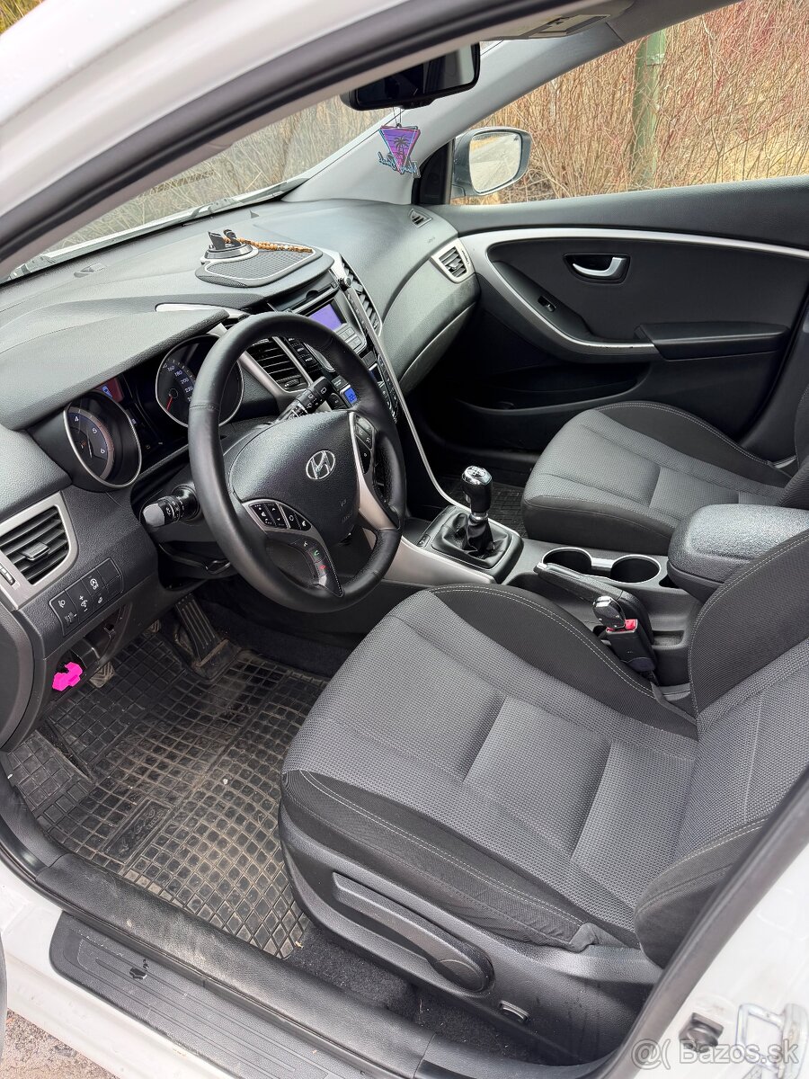 Hyundai i30cw 1.6crdi 81kw - 2
