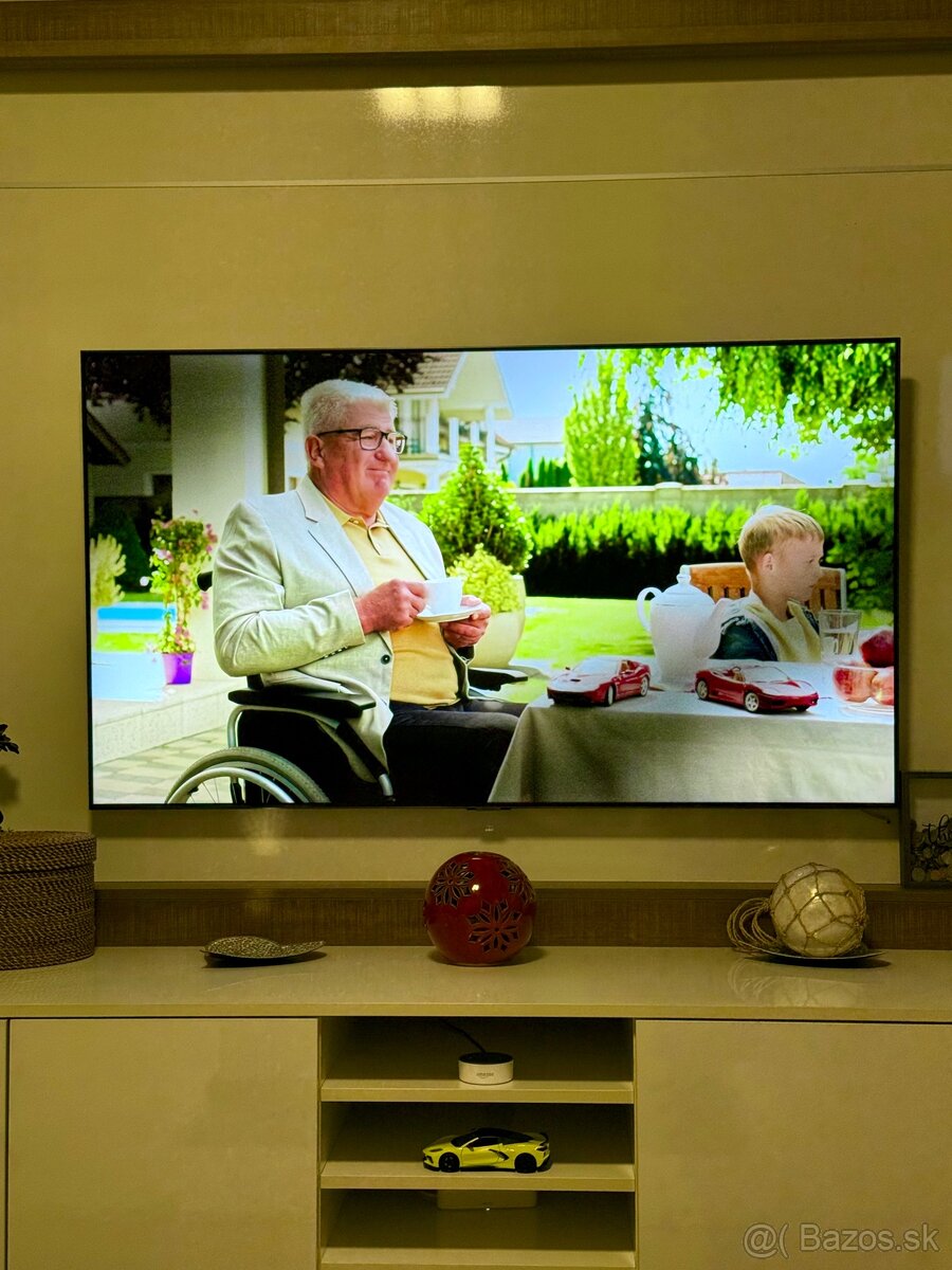 Samsung 65" QLED 4K TV - 2