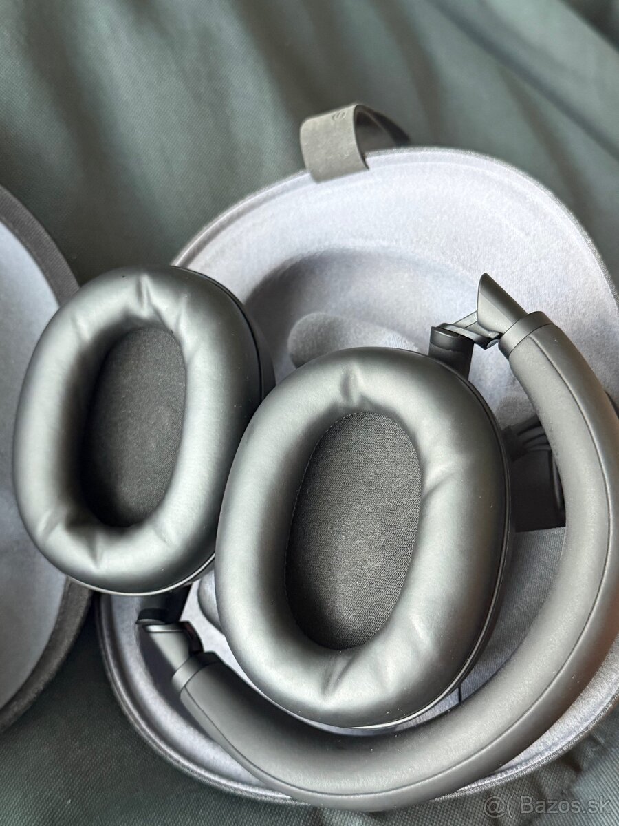 Sony WH-1000XM6 - 2
