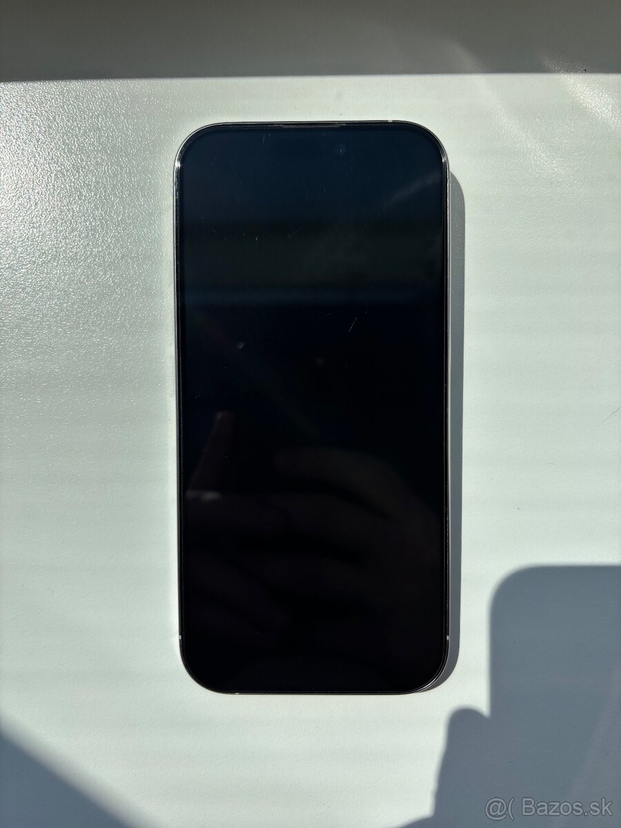 iPhone 16 pro TOP stav - 2
