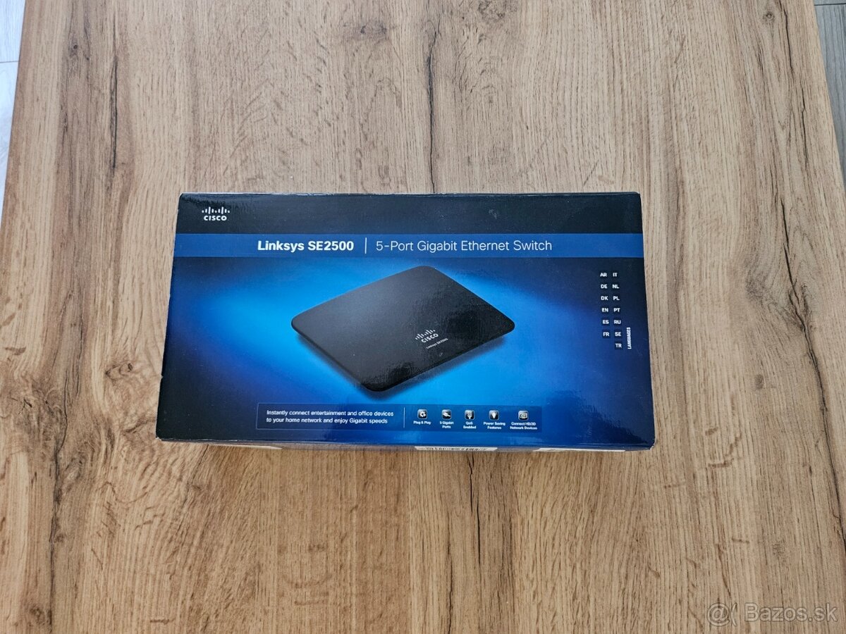 Linksys SE2500 Switch - 2