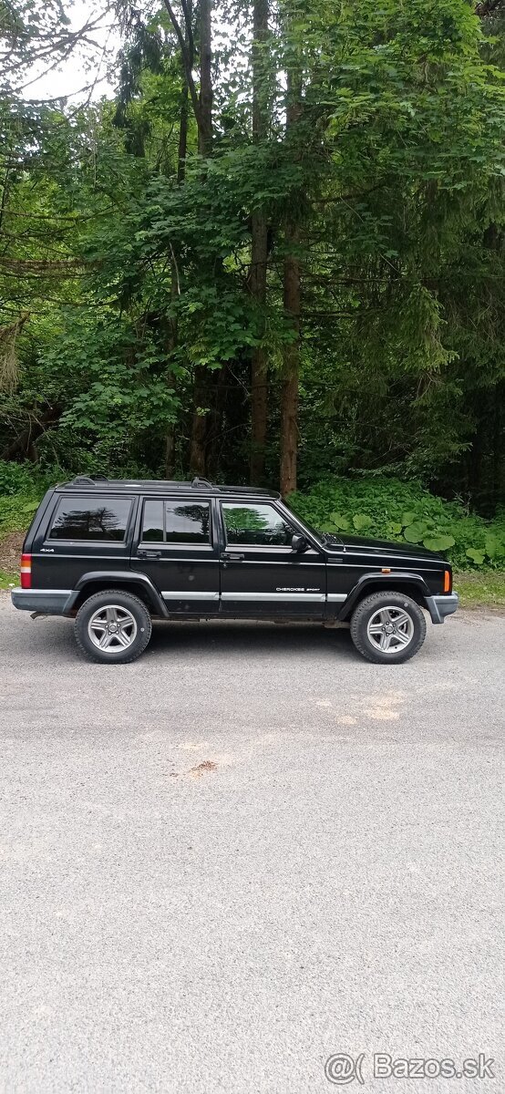Jeep Cherokee XJ - 2