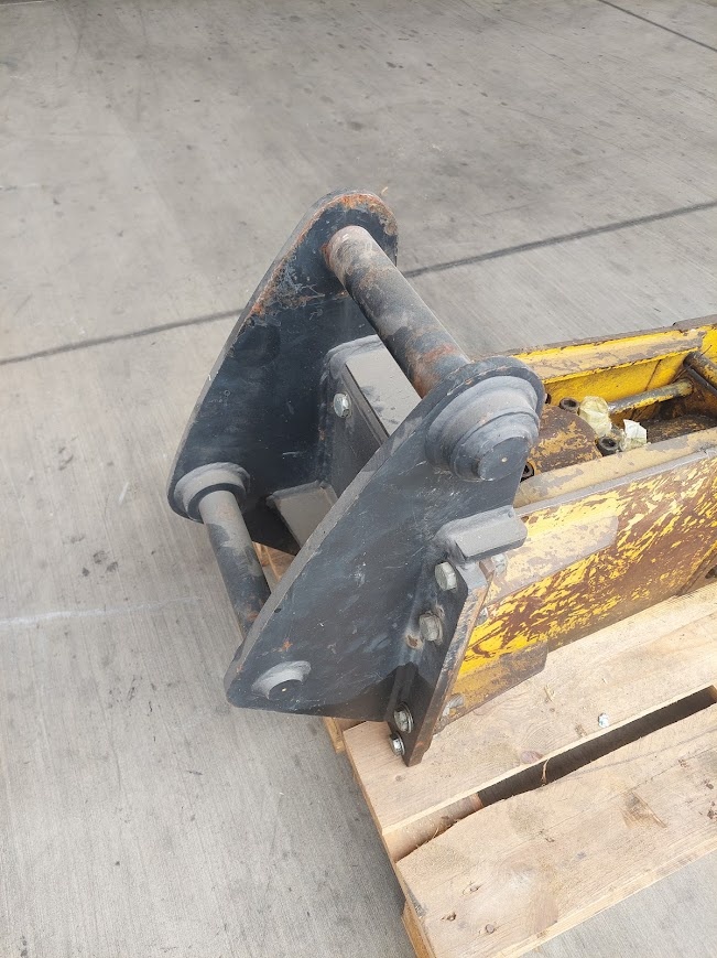 Hydraulické kladivo na traktorbager caterpillar 444 a iné - 2