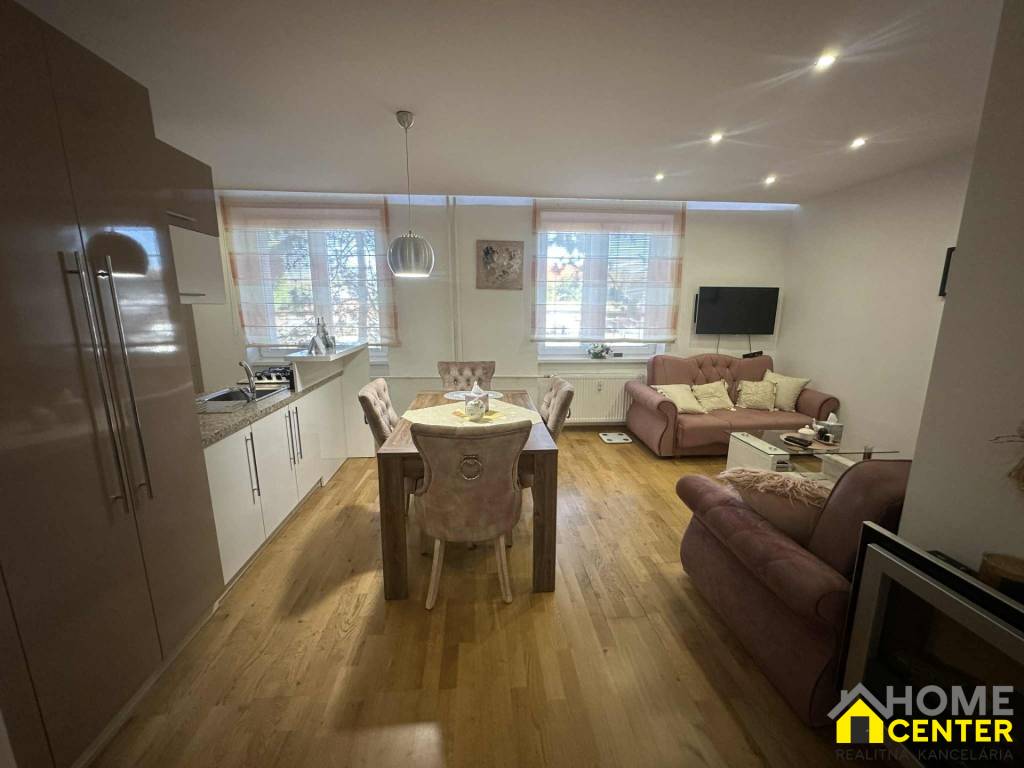 PREDAJ : 2,5 izbový tehlový byt, ul. Železničná, Komárno - 2