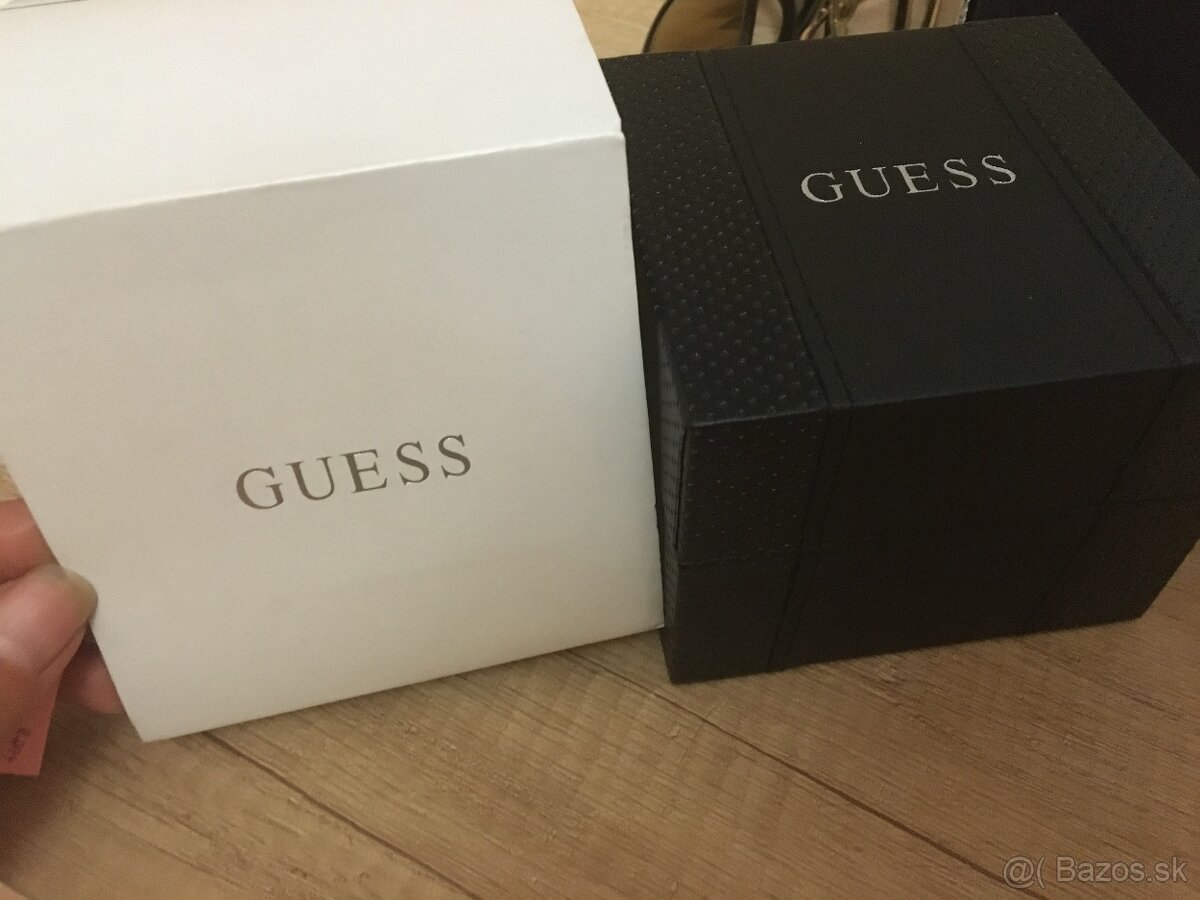 Predam lacno hodinky GUESS - perfekt. stav - 2