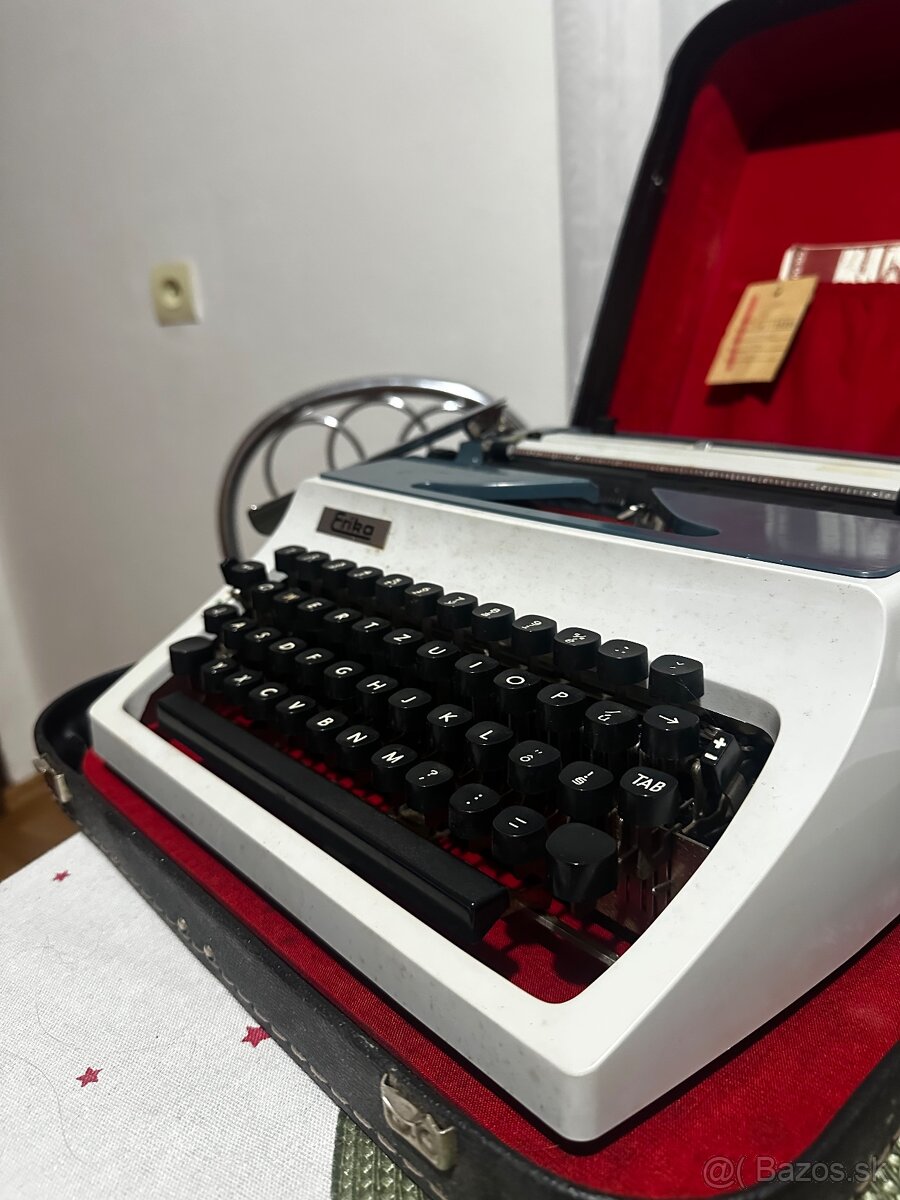Písací stroj - 2