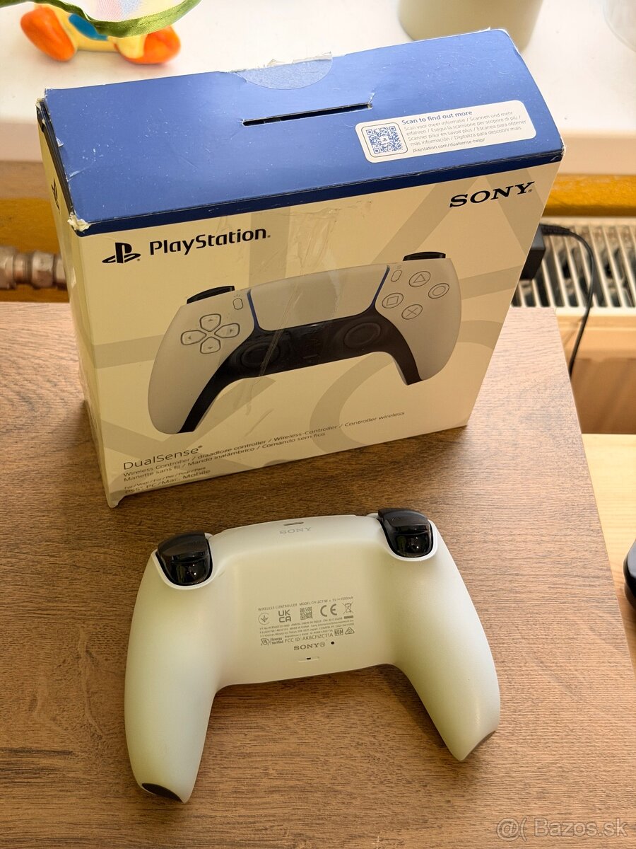 Ovládač na Playstation 5 - 2