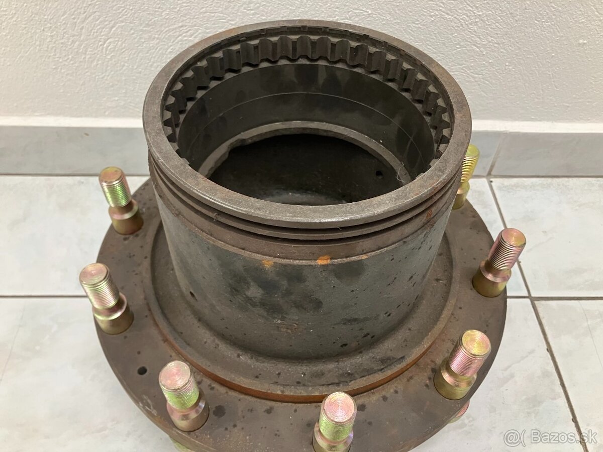 Náboj zadného kola Tatra T148 - 2