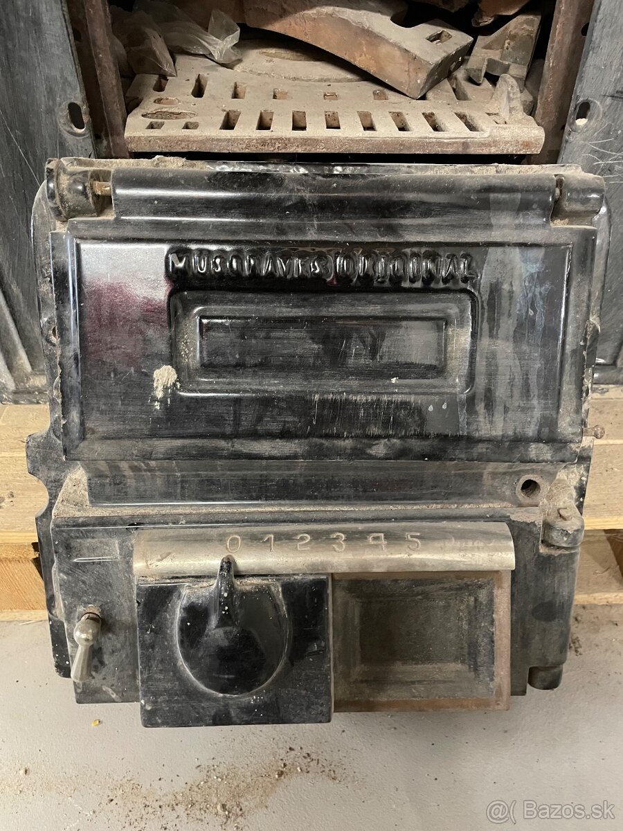 Liatinove kachle, pec - 2