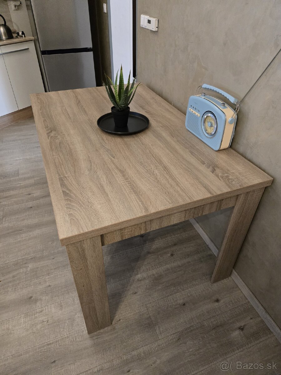 Jedálenský stôl - 2