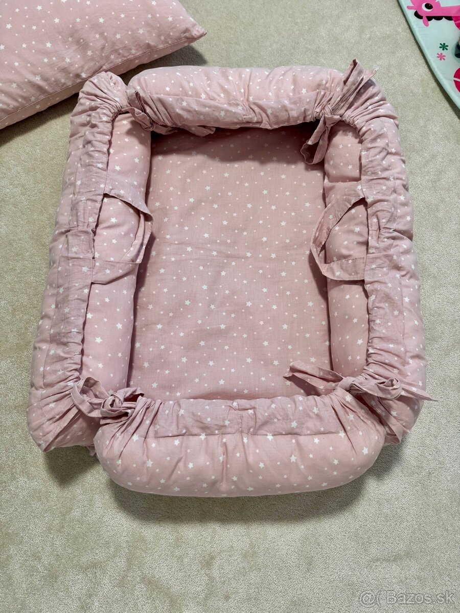 Hniezdo a vankus Eva Kiedronova - 2