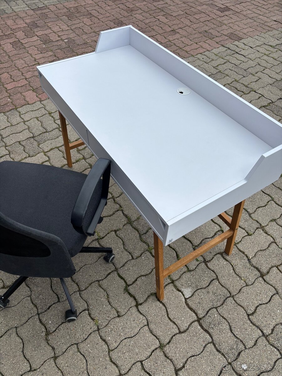 Predám PC stôl a kancelársku stoličku - 2