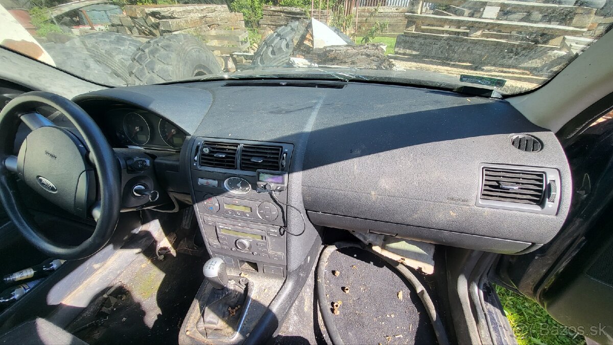 Rozpredam Ford Mondeo 2.0 tdci - 2