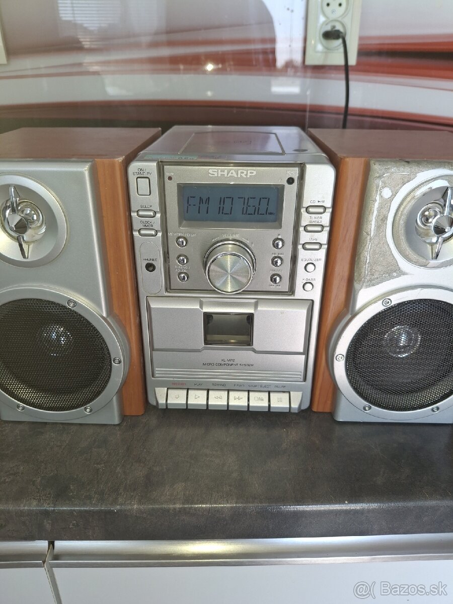 Sharp mini veža funkčné len rádio. - 2