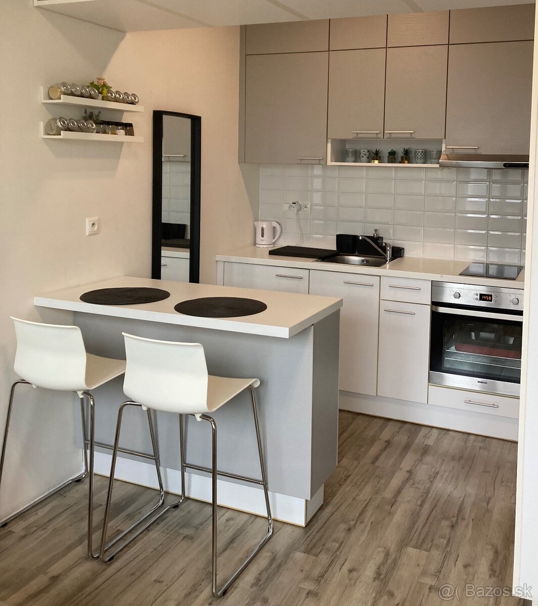 Prenájom 2-izbového útulného bytu so sukromným parkovaním - 2