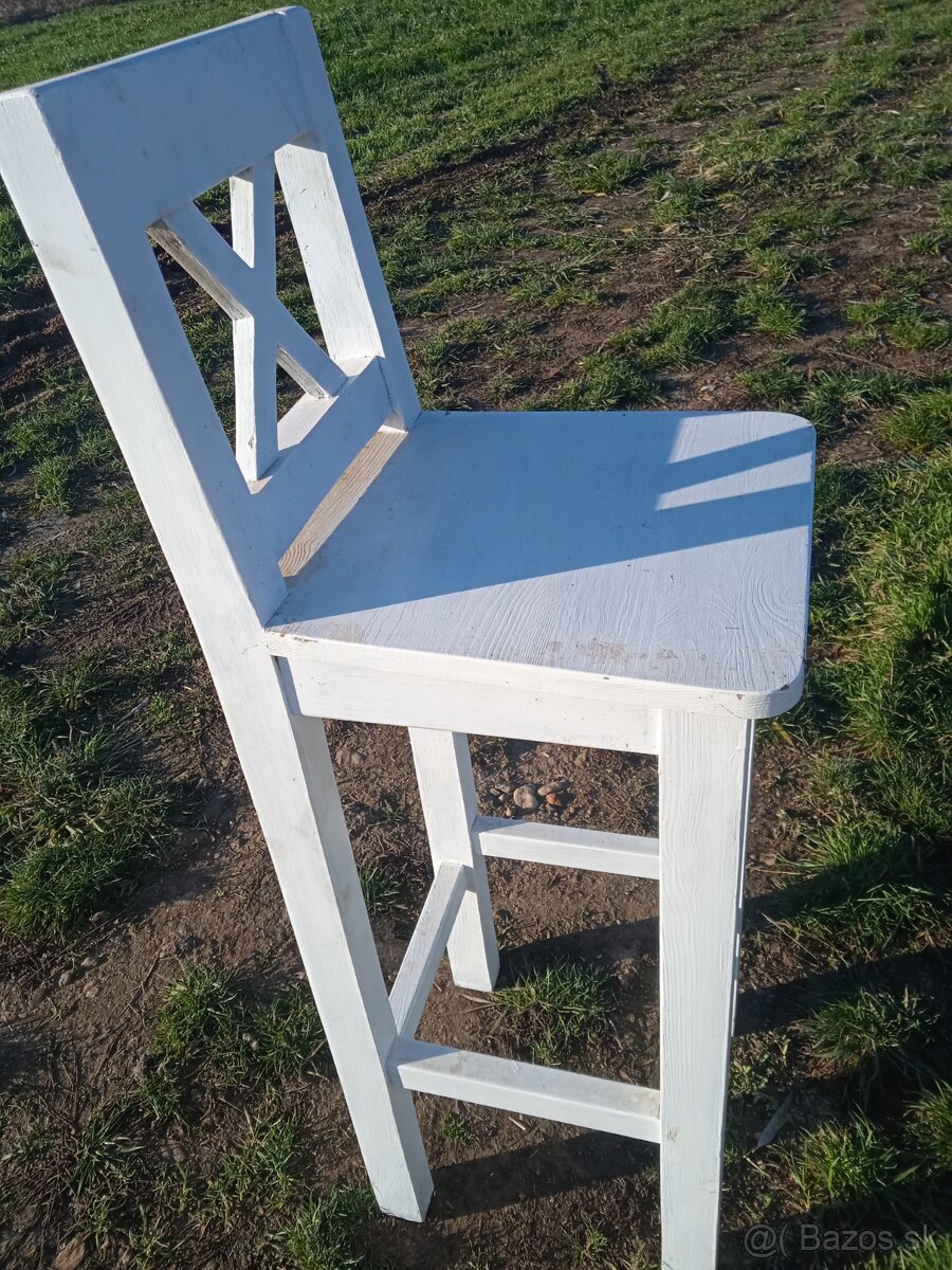 Predám masívne barové stoličky 2ks - 2