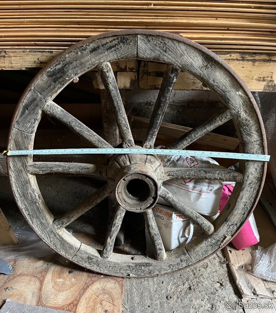Drevene koleso z voza - 2