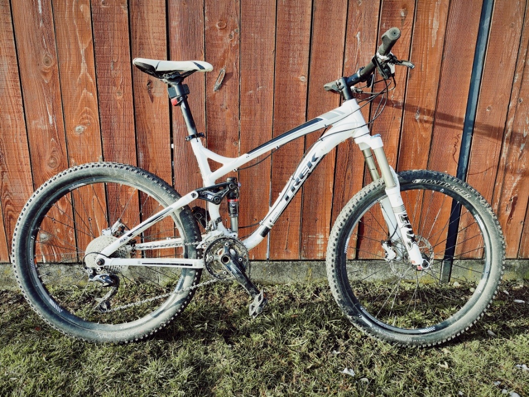 Trek Fuel EX7, celoodpružený - 2