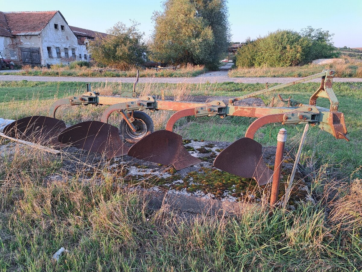 Predám Pluh PH1-435 - 2