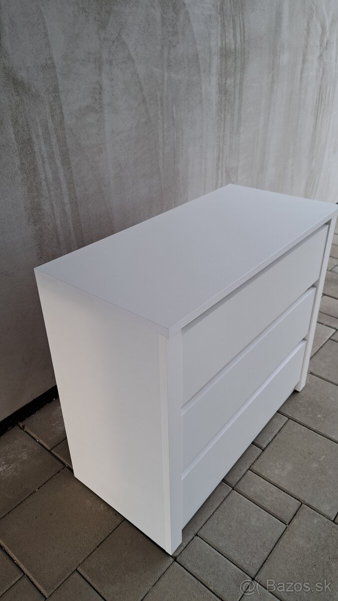 Komoda biela plnovýsuv - 2