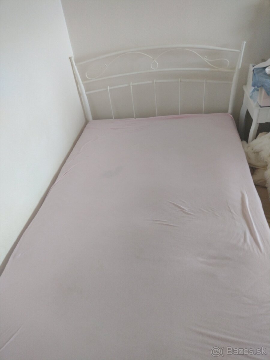 Predám posteľ s roštom - 2