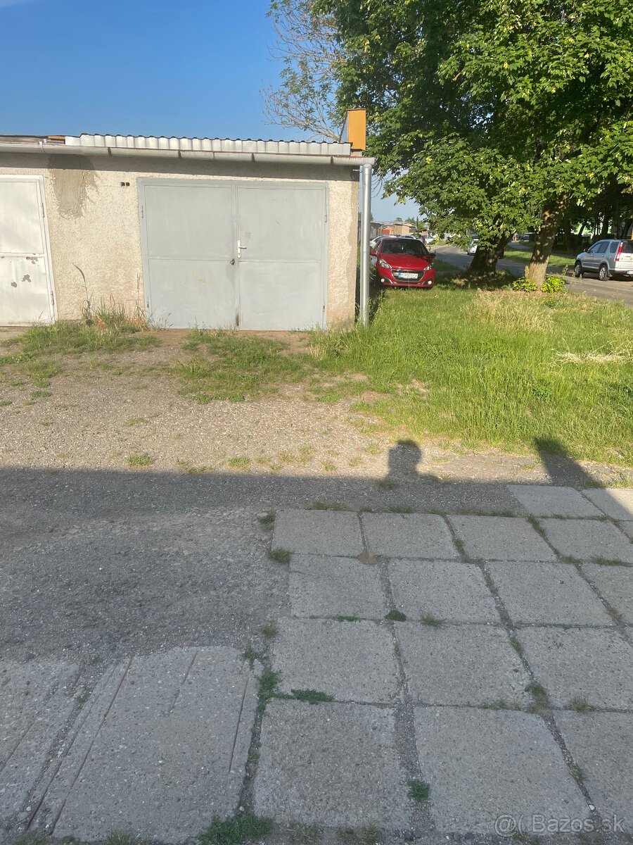 Garáž na predaj na sídlisku POH - 2
